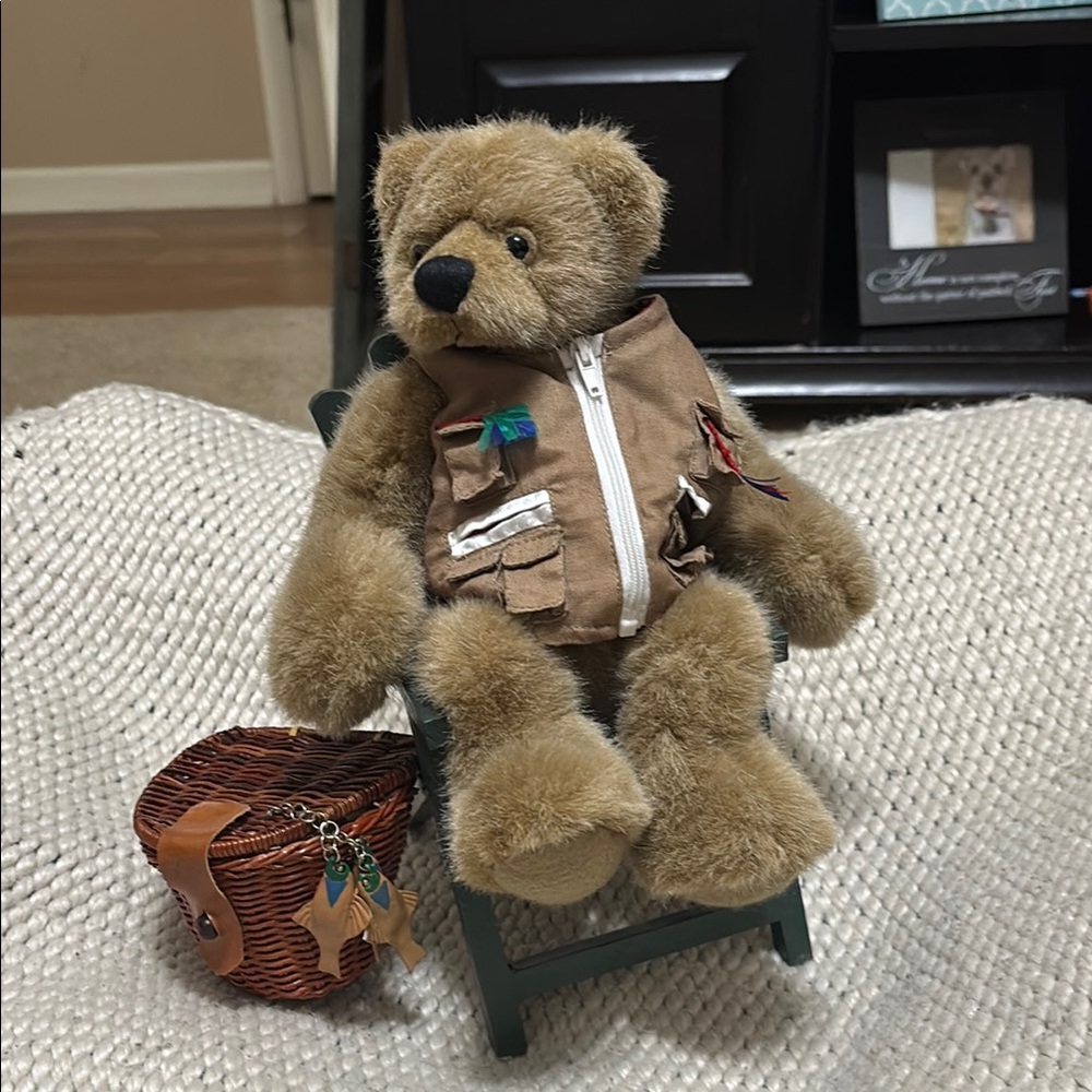 EUC antique Ashton Drake 1999 “Any Minute Now” teddy bear with accessories.